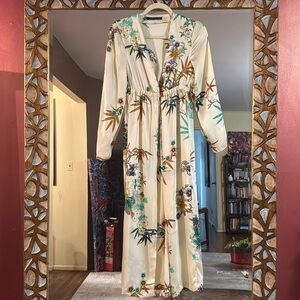 Zara kimono silk long xs, 2 buttons waist line, never been worn